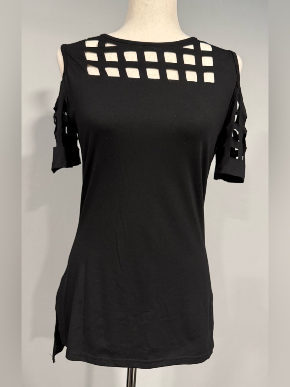 Black Cold-Shoulder Cutout Women’s Tee